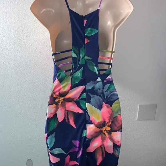 NWT WINDSOR FLORAL PRINT DRESS - Picture 3 of 7